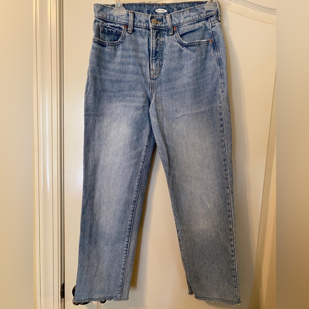Old Navy Boyfriend Jeans in Size 4 Petite.